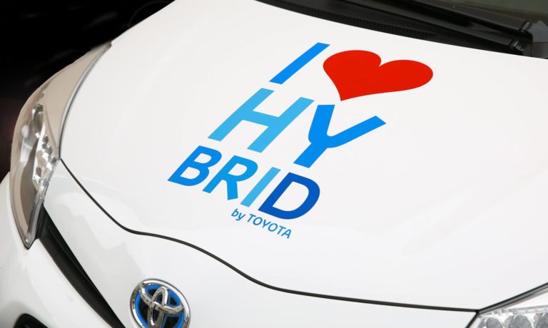 Understanding Hybrid Cars – A Comprehensive Guide to Hybrid Cars