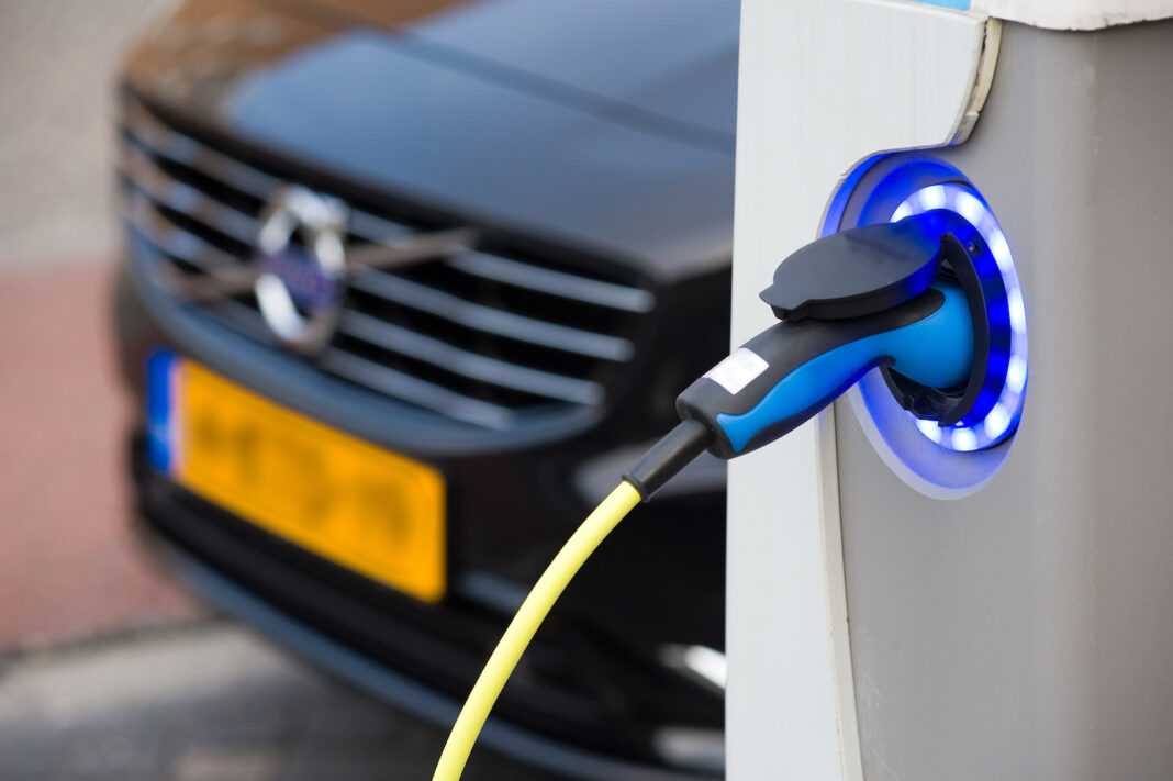 Hybrid vs Electric Cars: When To Choose One or the Other - Hybrid Center